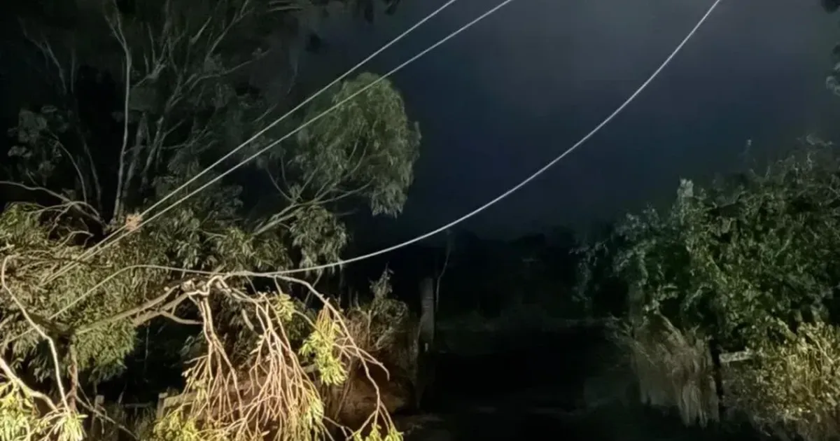 Imagem ilustrativa sobre Copel na crise de energia: 180 mil imóveis no Paraná sem luz após tempestades