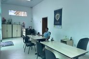 Escrit&oacute;rio em Loanda