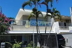 Casa &agrave; venda - 380m&sup2; - Meia Praia