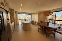 Apartamento &agrave; venda - Meia Praia