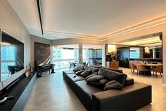 Apartamento &agrave; venda - 400m&sup2; - Meia Praia