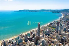 Apartamento &agrave; venda - 178m&sup2; - Meia Praia
