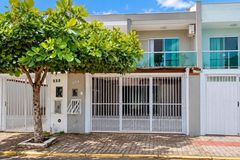 Casa &agrave; venda - 68m&sup2; - Centro
