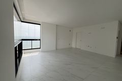 Apartamento &agrave; venda - 129m&sup2; - Meia Praia