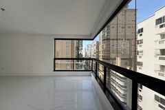 Apartamento &agrave; venda - 206m&sup2; - Meia Praia