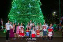 Despedida do Papai Noel no com&eacute;rcio de Jacarezinho