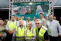 Entrega da duplica&ccedil;&atilde;o da rodovia de acesso a Pen&aacute;polis (SPA 486/300)