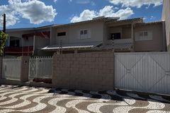 Casa para alugar - 332m&sup2; - Zona I