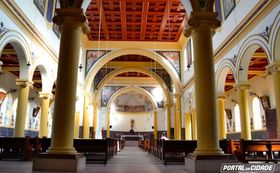 Catedral Imaculada Concei&ccedil;&atilde;o, parte interna da entrada. Localizada no Centro em Jacarezinho.