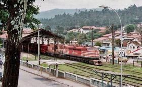 Trem de passageiros deixa Louveira em 7/10/1992