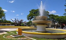 Pra&ccedil;a Dr. Sinval Reis, conhecida popularmente como Pra&ccedil;a da X&iacute;cara.
