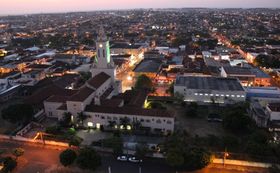 Fotos da cidade de Pen&aacute;polis