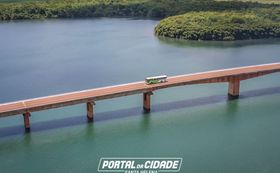 Ponte sobre o Rio S&atilde;o Francisco Falso