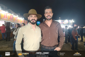 Traia V&eacute;ia no Junin&atilde;o Rodeio Show