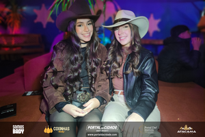 Traia V&eacute;ia no Junin&atilde;o Rodeio Show