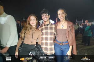 Traia V&eacute;ia no Junin&atilde;o Rodeio Show