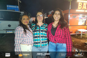 Traia V&eacute;ia no Junin&atilde;o Rodeio Show