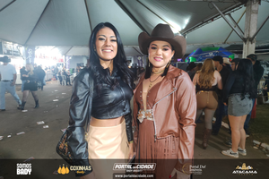 Traia V&eacute;ia no Junin&atilde;o Rodeio Show