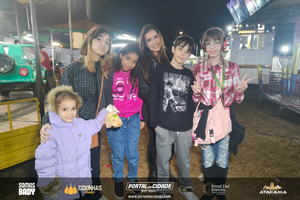 Traia V&eacute;ia no Junin&atilde;o Rodeio Show