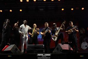 Festa das Rosas 2023- Show do Mumuzinho