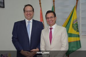 Prof. Dr. Thiago Munaro Garcia &eacute; o mais novo &ldquo;Cidad&atilde;o Bauruense&rdquo; 