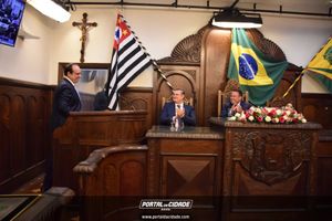 Prof. Dr. Thiago Munaro Garcia &eacute; o mais novo &ldquo;Cidad&atilde;o Bauruense&rdquo; 
