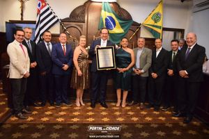 Prof. Dr. Thiago Munaro Garcia &eacute; o mais novo &ldquo;Cidad&atilde;o Bauruense&rdquo; 