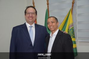 Prof. Dr. Thiago Munaro Garcia &eacute; o mais novo &ldquo;Cidad&atilde;o Bauruense&rdquo; 
