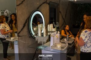 Lan&ccedil;amento Linha de Cuidados Priscila Kris