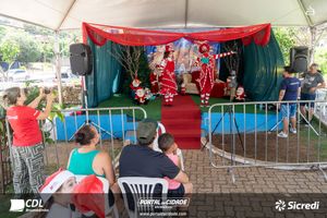 Chegada do Papai Noel CDL Brumadinho 2024