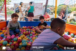Chegada do Papai Noel CDL Brumadinho 2024