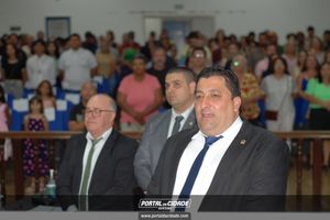 Sess&atilde;o Solene de entrega do 'Trof&eacute;u Aluno Nota 10' de 2025