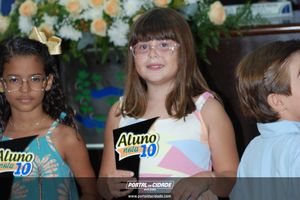 Sess&atilde;o Solene de entrega do 'Trof&eacute;u Aluno Nota 10' de 2025