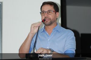 Sess&atilde;o Solene de entrega do 'Trof&eacute;u Aluno Nota 10' de 2025