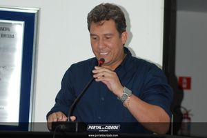 Sess&atilde;o Solene de entrega do 'Trof&eacute;u Aluno Nota 10' de 2025