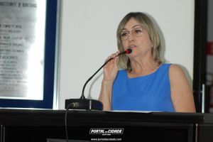 Sess&atilde;o Solene de entrega do 'Trof&eacute;u Aluno Nota 10' de 2025