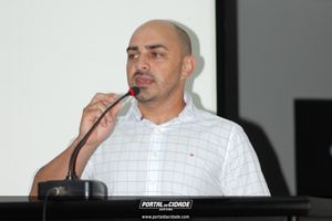 Sess&atilde;o Solene de entrega do 'Trof&eacute;u Aluno Nota 10' de 2025