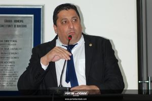 Sess&atilde;o Solene de entrega do 'Trof&eacute;u Aluno Nota 10' de 2025