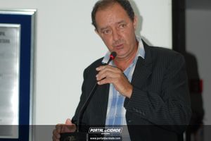 Sess&atilde;o Solene de entrega do 'Trof&eacute;u Aluno Nota 10' de 2025