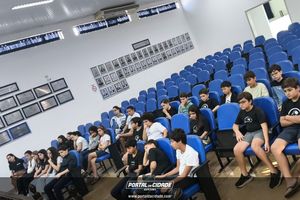 Visita Institucional do Col&eacute;gio Zeta Objetivo na C&acirc;mara Municipal de Buritama