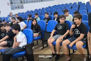 Visita Institucional do Col&eacute;gio Zeta Objetivo na C&acirc;mara Municipal de Buritama