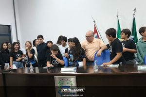 Visita Institucional do Col&eacute;gio Zeta Objetivo na C&acirc;mara Municipal de Buritama