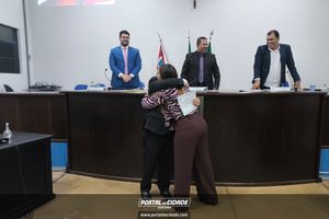  MO&Ccedil;&Otilde;ES DE APLAUSO &ndash; SESS&Atilde;O ORDIN&Aacute;RIA DE 13 DE OUTUBRO DE 2025