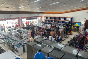 Reinaugura&ccedil;&atilde;o Lojas CEM Cabre&uacute;va 
