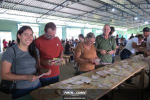 SHOW DE PR&Ecirc;MIOS TLC E MINI TLC RENOVADOS EM CRISTO