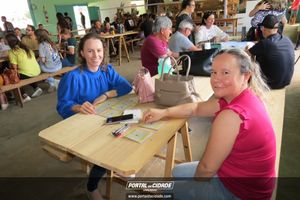 SHOW DE PR&Ecirc;MIOS TLC E MINI TLC RENOVADOS EM CRISTO