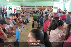 SHOW DE PR&Ecirc;MIOS TLC E MINI TLC RENOVADOS EM CRISTO