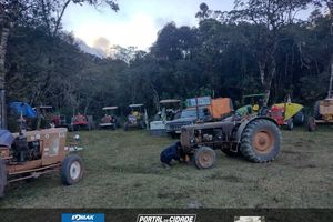 Romaria Trator e F&eacute;