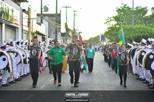 Desfile C&iacute;vico  