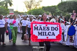 Desfile C&iacute;vico  